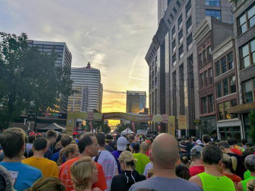 Urban Bourbon Half Marathon Start Sunrise 2017