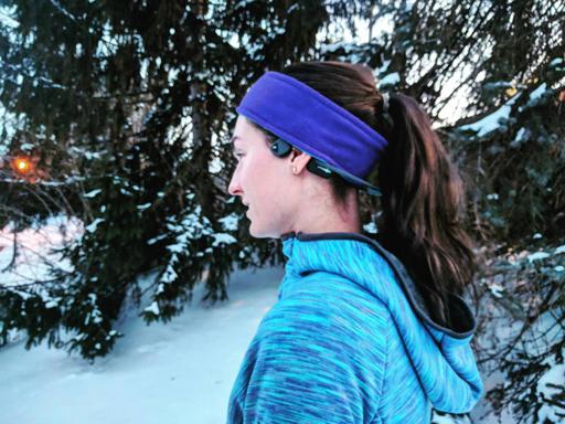 Aftershokz Trekz Air with Earwarmers Headband and Snow