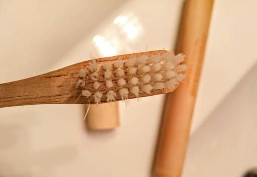 Brush Naked White Blanc with Plant-Based Bristles Head after Several Months of Use