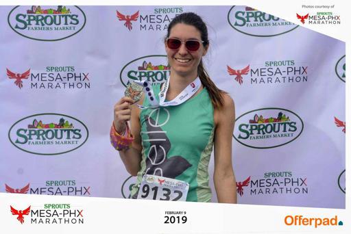 2019 Mesa Phoenix marathon finisher Picture with Medal